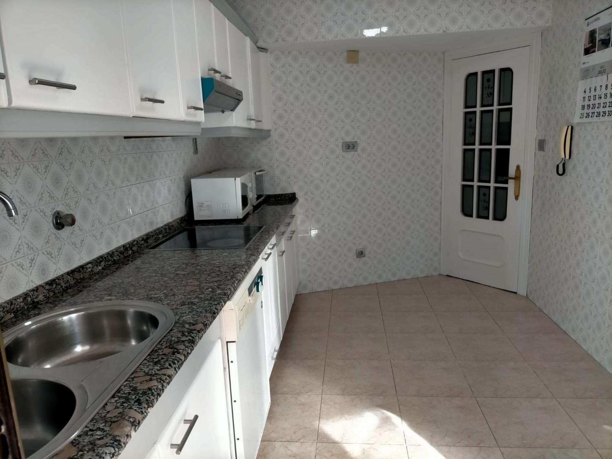 Apartamento Con Garaje Opcional Con 2 Banos Cerca Ayuntamiento Apartment Bilbao Luaran gambar